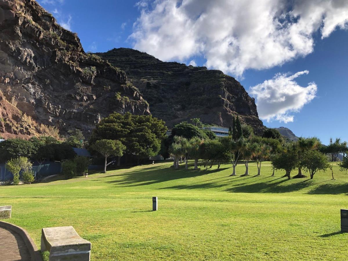 Calheta Ocean View Apartment 2 - Air Condition Estreito Da Calheta Eksteriør billede
